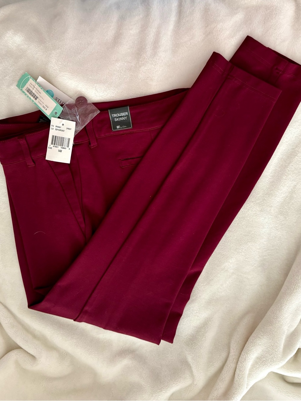 “Kut From The Kloth” Skinny Trouser Pants in Deep Wine